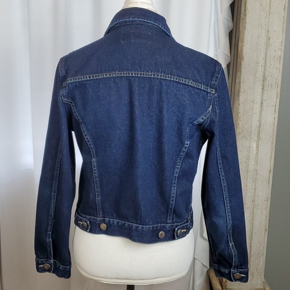 Denim Jean Jacket in a size Medium - Picture 4 of 7